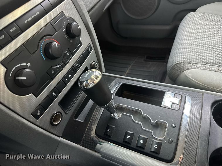 image for item DY0086 2006 Jeep Commander SUV