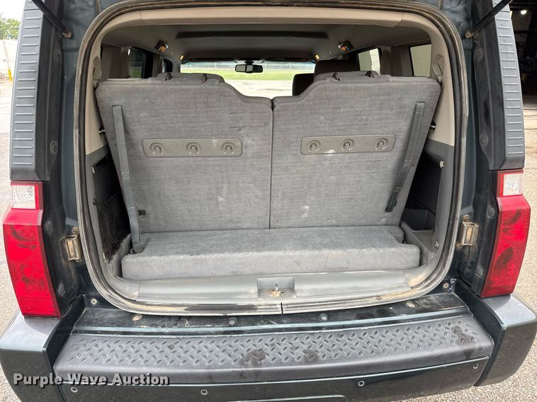 image for item DY0086 2006 Jeep Commander SUV