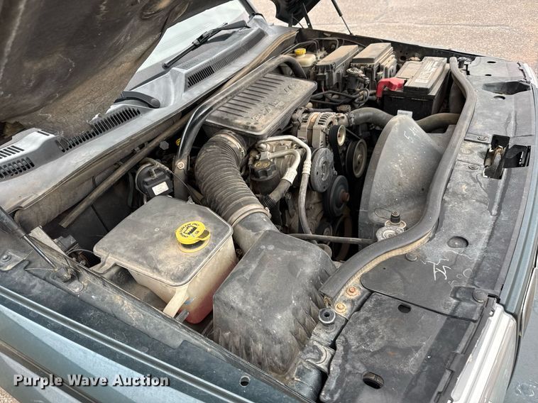 image for item DY0086 2006 Jeep Commander SUV