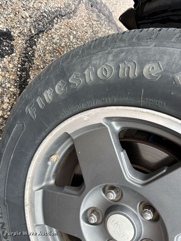 image for item DY0086 2006 Jeep Commander SUV