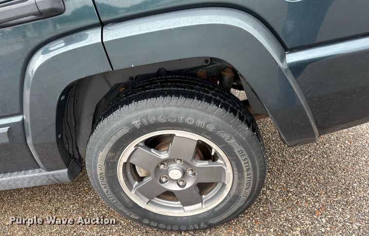 image for item DY0086 2006 Jeep Commander SUV