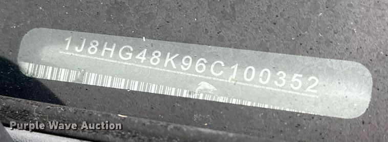 image for item DY0086 2006 Jeep Commander SUV