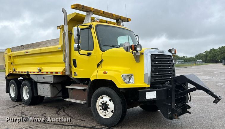 image for item DY0087 2014 Freightliner 108SD dump truck