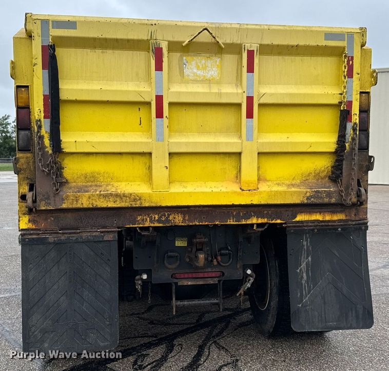 image for item DY0087 2014 Freightliner 108SD dump truck