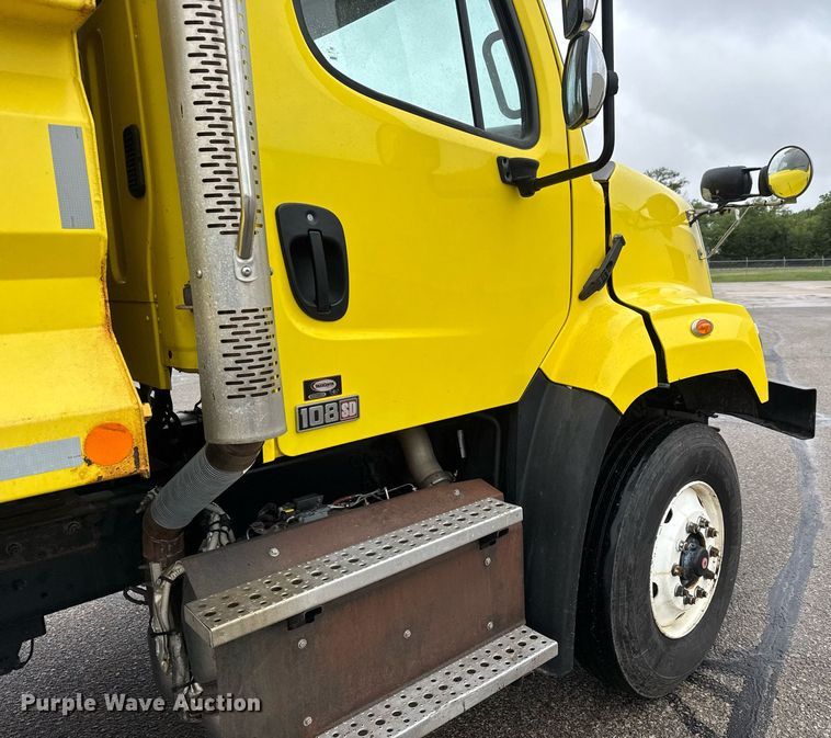 image for item DY0087 2014 Freightliner 108SD dump truck