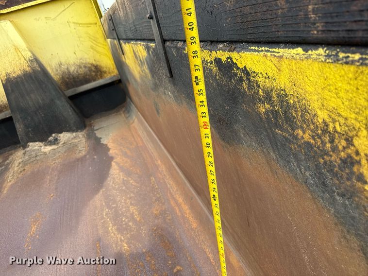 image for item DY0087 2014 Freightliner 108SD dump truck