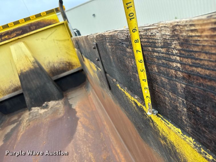 image for item DY0087 2014 Freightliner 108SD dump truck