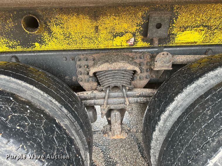 image for item DY0087 2014 Freightliner 108SD dump truck