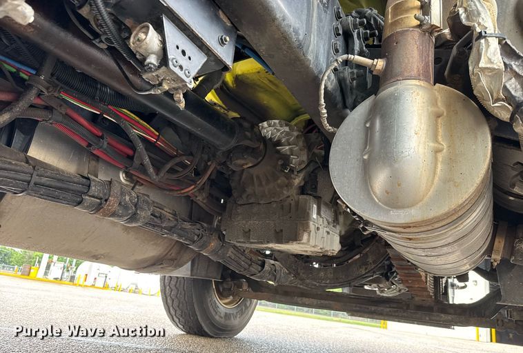 image for item DY0087 2014 Freightliner 108SD dump truck