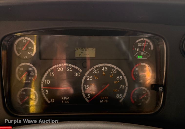 image for item DY0087 2014 Freightliner 108SD dump truck