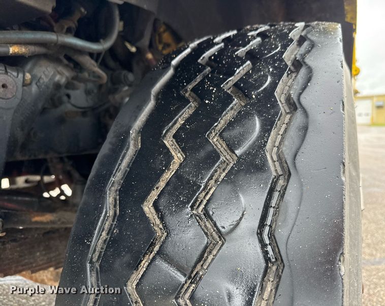 image for item DY0087 2014 Freightliner 108SD dump truck