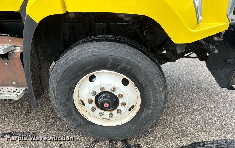 image for item DY0087 2014 Freightliner 108SD dump truck