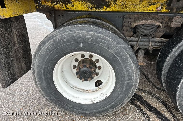 image for item DY0087 2014 Freightliner 108SD dump truck