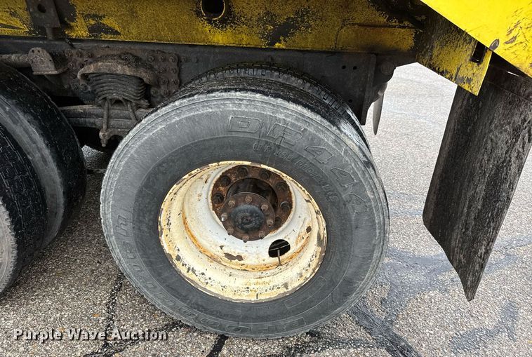 image for item DY0087 2014 Freightliner 108SD dump truck