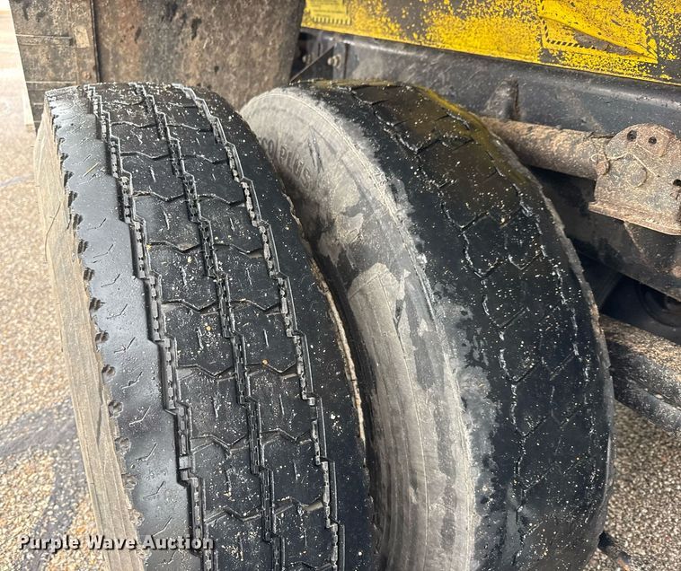 image for item DY0087 2014 Freightliner 108SD dump truck