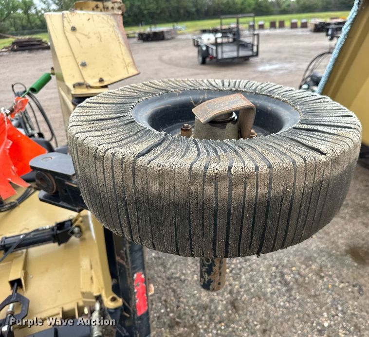 image for item DY0089 2018 Land Pride RCM5615 Commander Series 2 batwing rotary mower