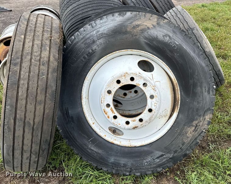 image for item DY0093 Tires and wheels