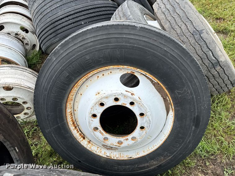 image for item DY0093 Tires and wheels