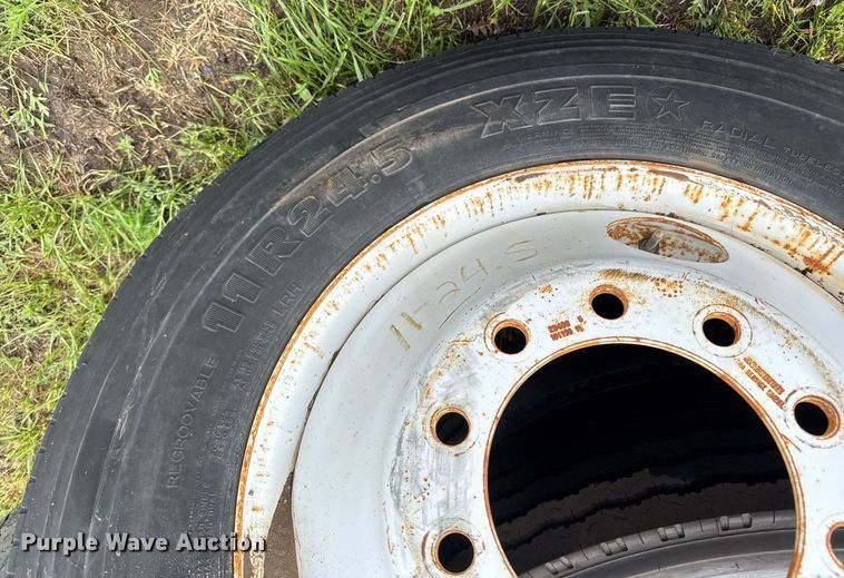 image for item DY0093 Tires and wheels