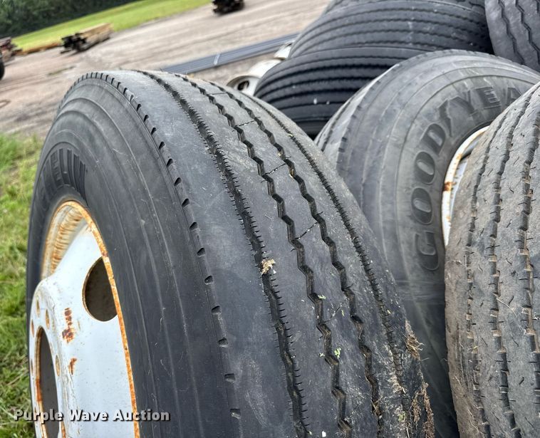 image for item DY0093 Tires and wheels