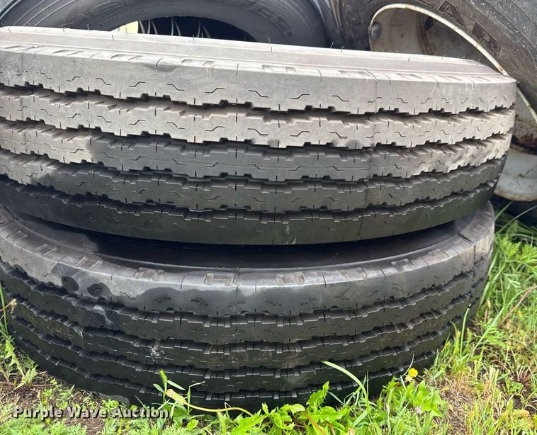 image for item DY0093 Tires and wheels