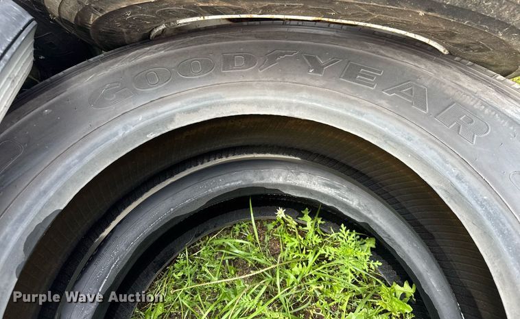 image for item DY0093 Tires and wheels