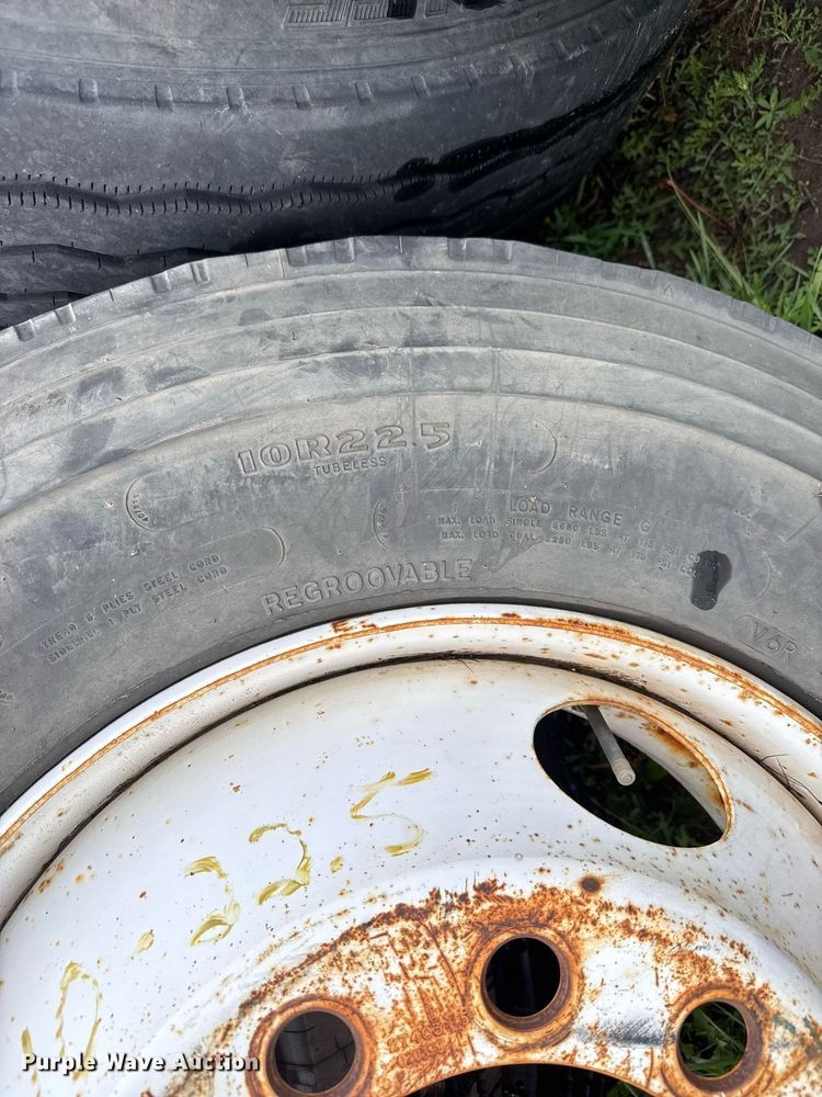 image for item DY0093 Tires and wheels