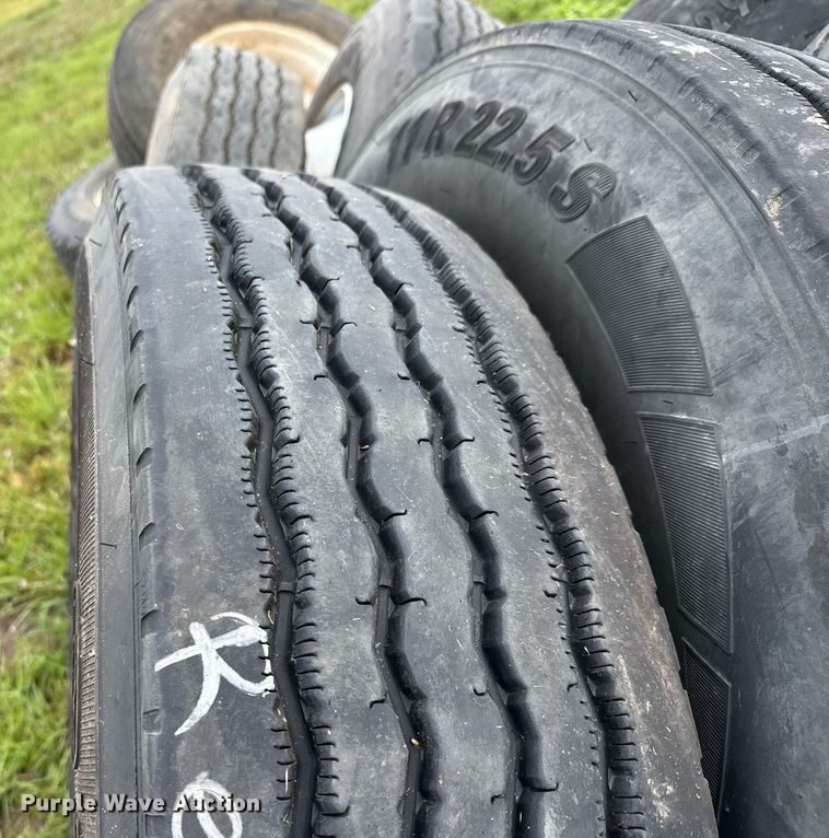 image for item DY0093 Tires and wheels