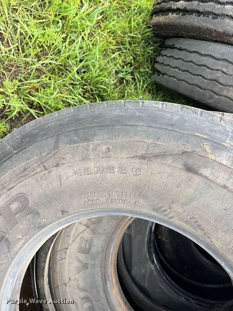 image for item DY0093 Tires and wheels