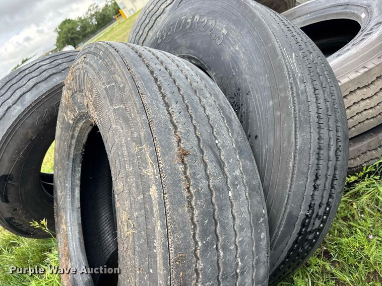 image for item DY0093 Tires and wheels