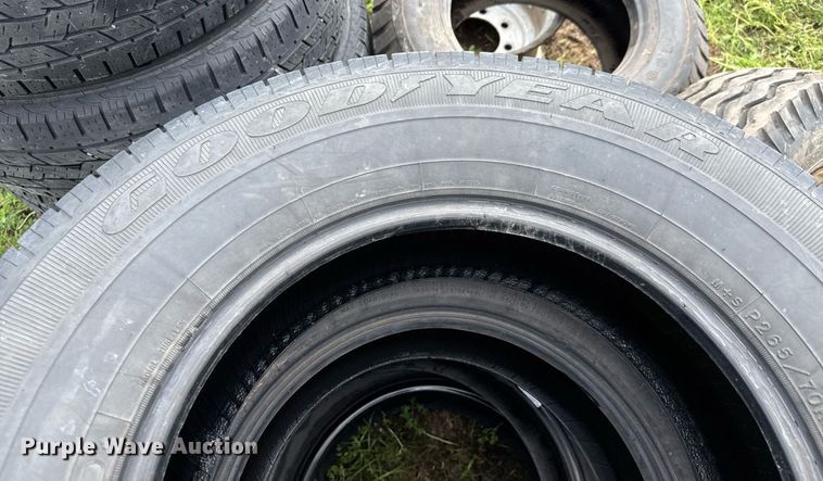 image for item DY0094 Tires and wheels