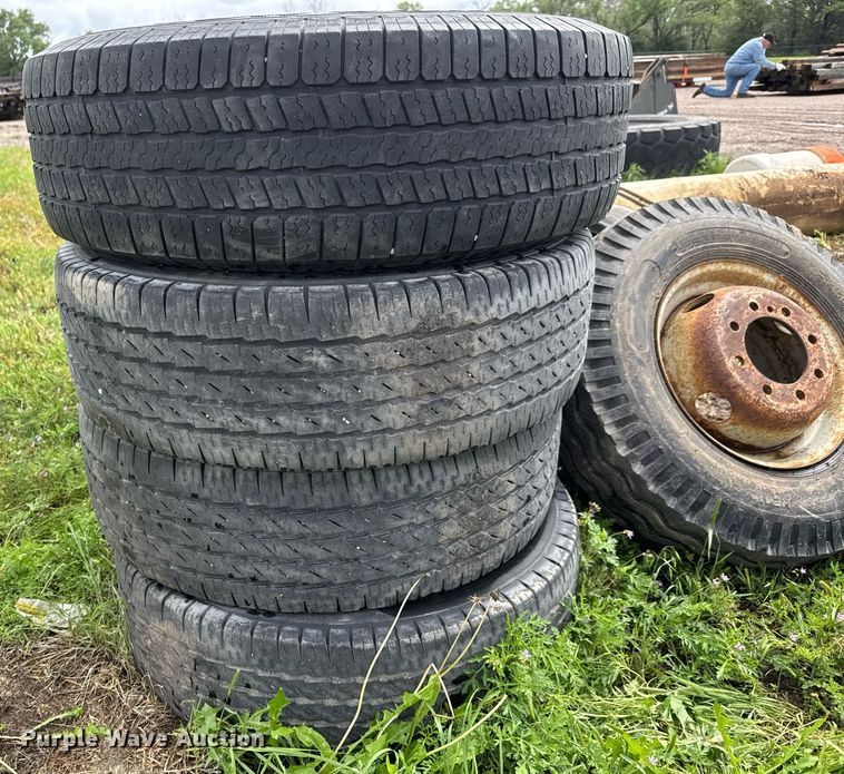 image for item DY0094 Tires and wheels