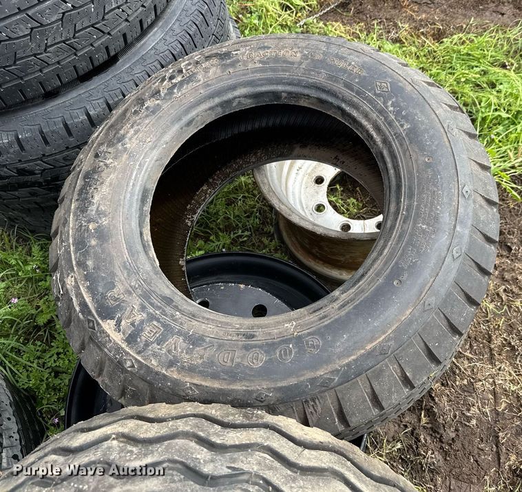 image for item DY0094 Tires and wheels