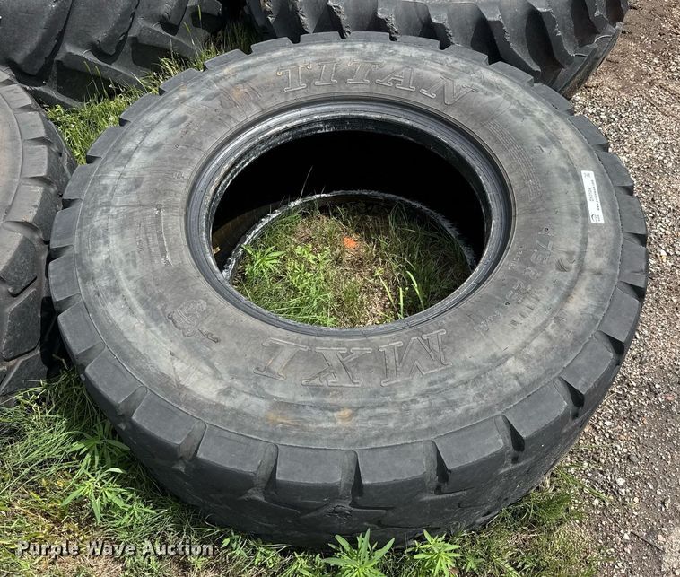 image for item DY0104 (4) tires