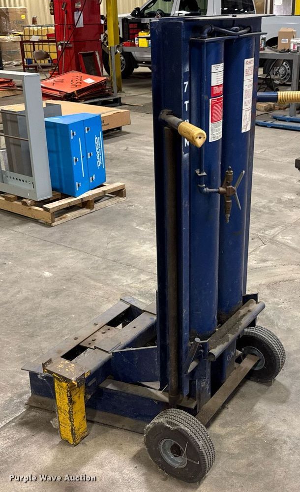 image for item DY0107 Lincoln jack