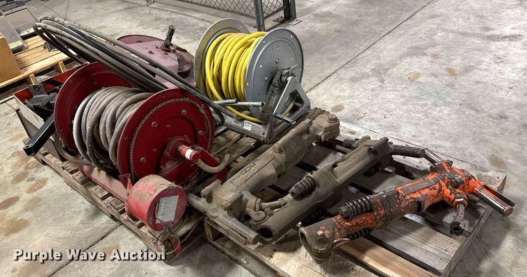 image for item DY0122 (3) jack hammers