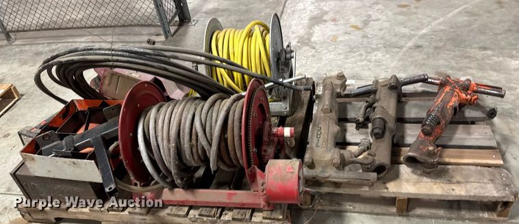 image for item DY0122 (3) jack hammers