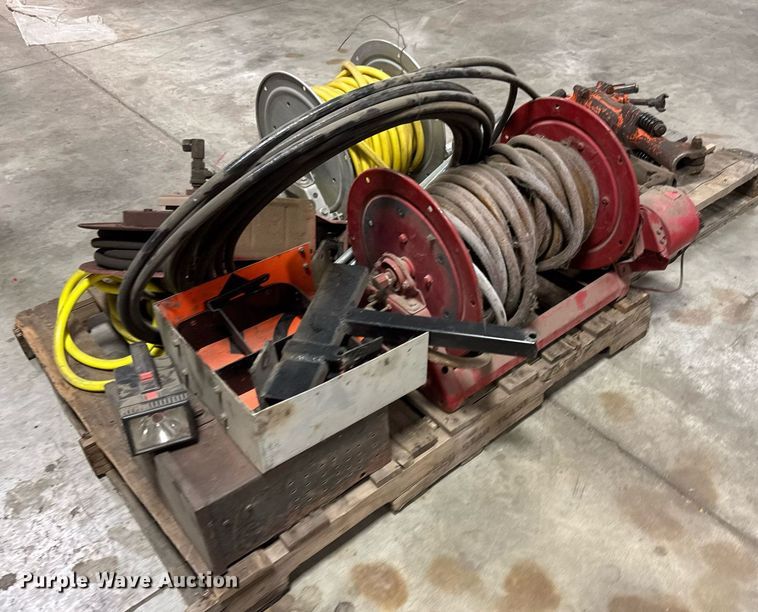 image for item DY0122 (3) jack hammers