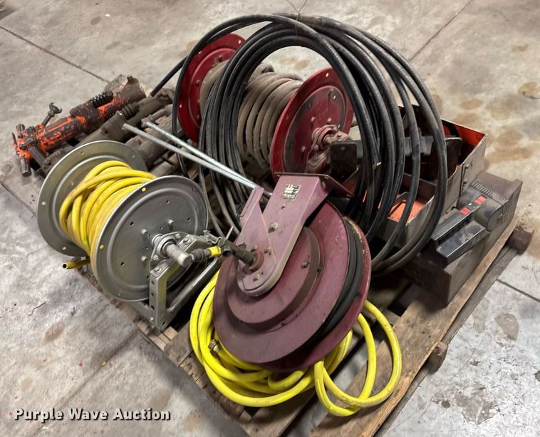 image for item DY0122 (3) jack hammers