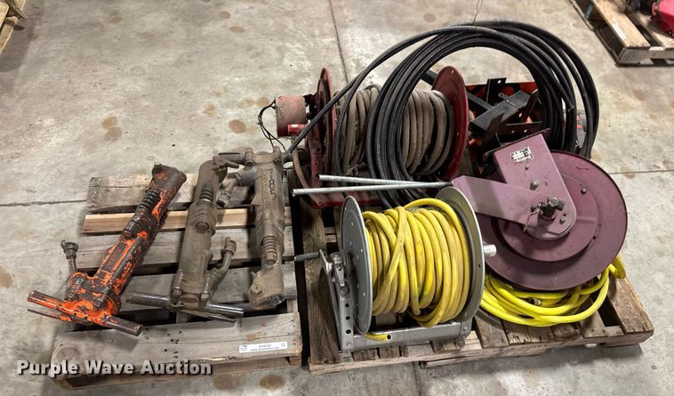 image for item DY0122 (3) jack hammers