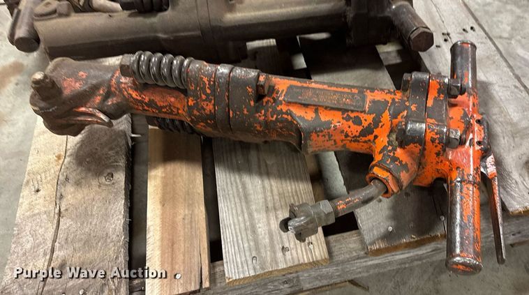 image for item DY0122 (3) jack hammers