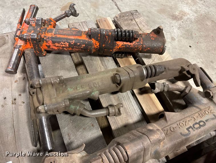 image for item DY0122 (3) jack hammers