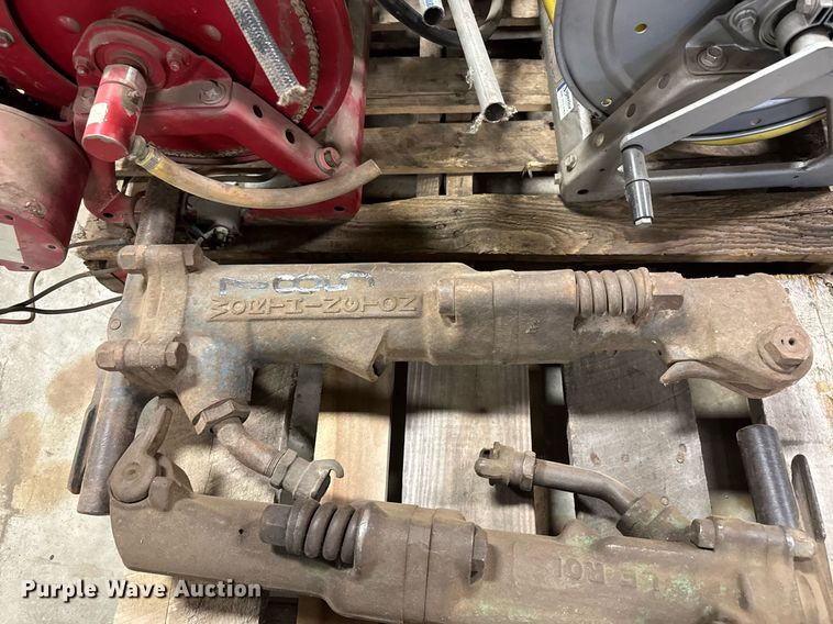 image for item DY0122 (3) jack hammers