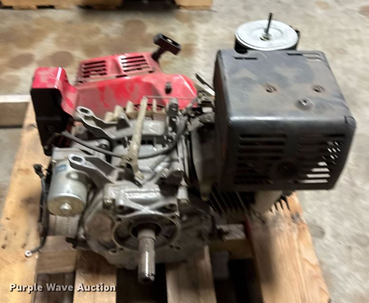 image for item DY0124 Briggs & Stratton 900 Series  engine