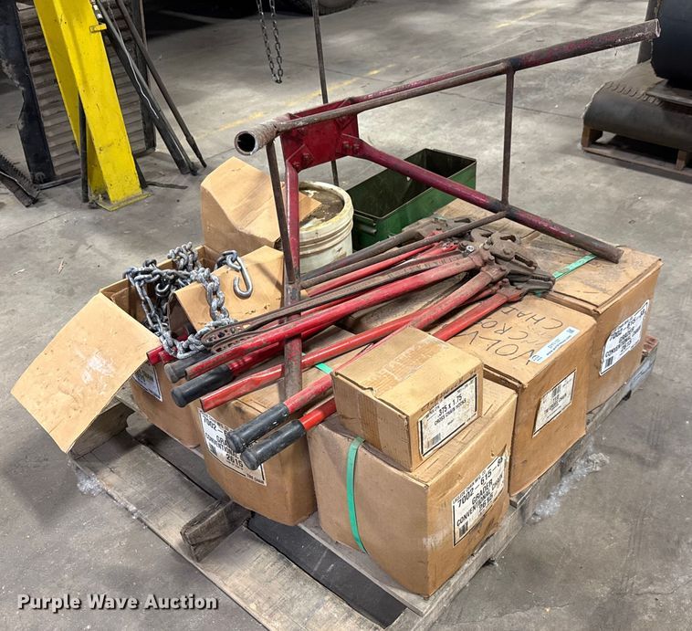 image for item DY0127 Motor grader tire chains