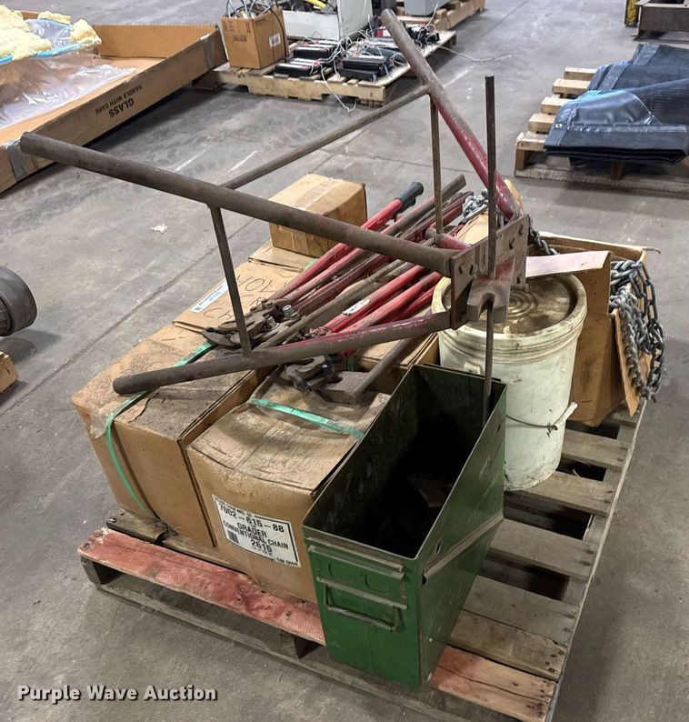 image for item DY0127 Motor grader tire chains