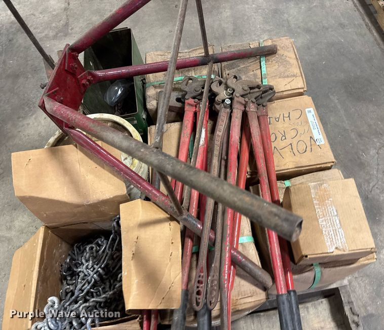 image for item DY0127 Motor grader tire chains