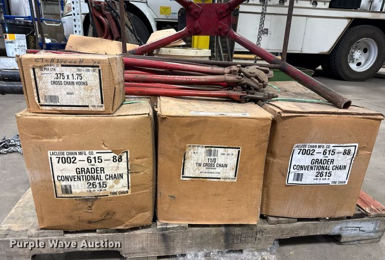 image for item DY0127 Motor grader tire chains