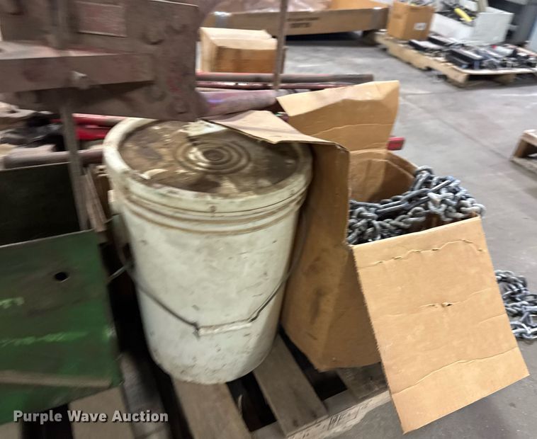 image for item DY0127 Motor grader tire chains