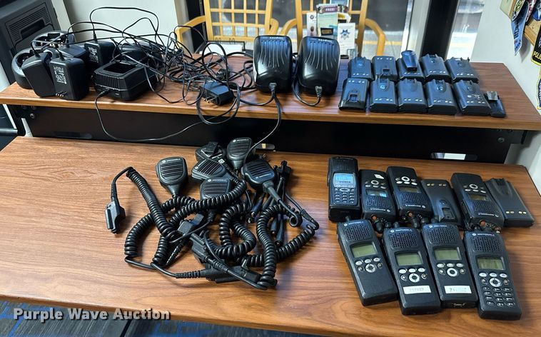 image for item DY0158 Motorola radios